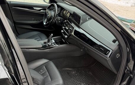 BMW 5 серия, 2019 год, 2 650 000 рублей, 14 фотография