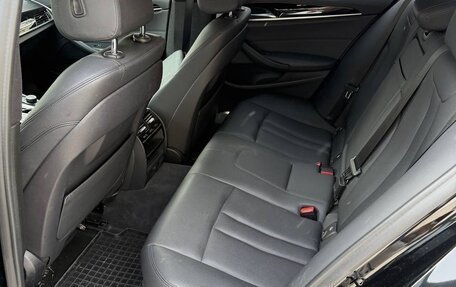 BMW 5 серия, 2019 год, 2 650 000 рублей, 16 фотография