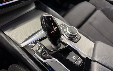 BMW 5 серия, 2018 год, 3 990 000 рублей, 14 фотография