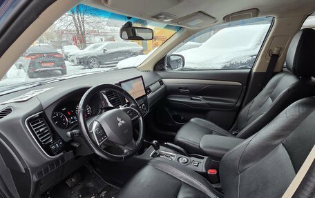 Mitsubishi Outlander III рестайлинг 3, 2013 год, 1 299 000 рублей, 5 фотография