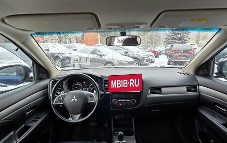 Mitsubishi Outlander III рестайлинг 3, 2013 год, 1 299 000 рублей, 7 фотография