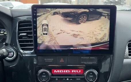 Mitsubishi Outlander III рестайлинг 3, 2013 год, 1 299 000 рублей, 16 фотография