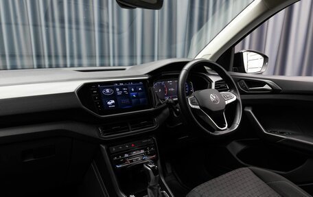 Volkswagen T-Cross I, 2023 год, 1 950 000 рублей, 11 фотография