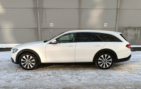 Mercedes-Benz E-Класс, 2019 год, 3 650 000 рублей, 8 фотография