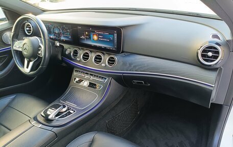 Mercedes-Benz E-Класс, 2019 год, 3 650 000 рублей, 10 фотография