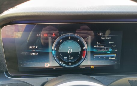 Mercedes-Benz E-Класс, 2019 год, 3 650 000 рублей, 14 фотография