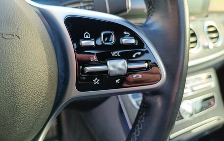 Mercedes-Benz E-Класс, 2019 год, 3 650 000 рублей, 24 фотография