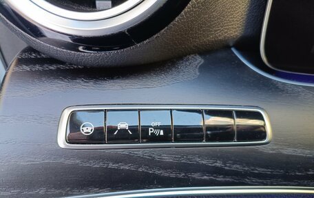 Mercedes-Benz E-Класс, 2019 год, 3 650 000 рублей, 21 фотография