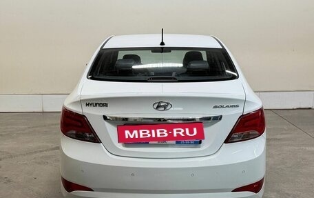 Hyundai Solaris II рестайлинг, 2015 год, 967 000 рублей, 3 фотография