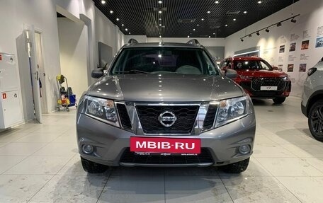 Nissan Terrano III, 2014 год, 1 050 000 рублей, 2 фотография
