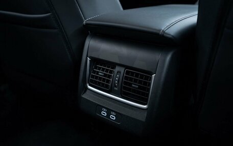 Toyota Camry, 2025 год, 4 300 000 рублей, 30 фотография