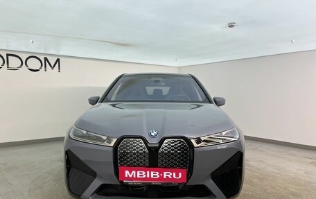 BMW iX, 2021 год, 6 100 000 рублей, 3 фотография