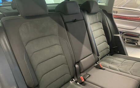 Volkswagen Tiguan II, 2019 год, 2 299 000 рублей, 15 фотография