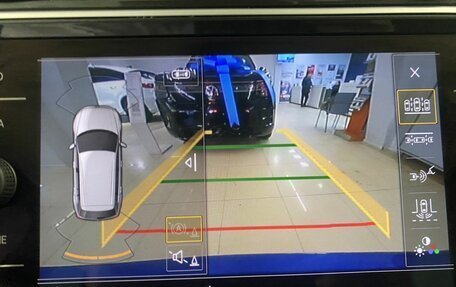 Volkswagen Tiguan II, 2019 год, 2 299 000 рублей, 18 фотография