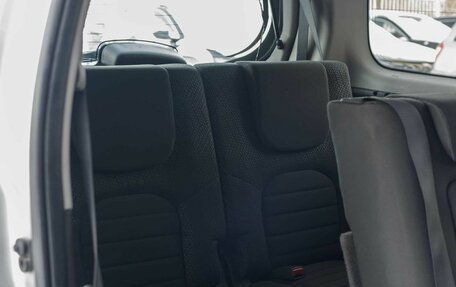 Nissan Pathfinder, 2011 год, 1 720 000 рублей, 19 фотография