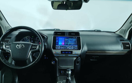 Toyota Land Cruiser Prado 150 рестайлинг 2, 2021 год, 6 119 000 рублей, 8 фотография