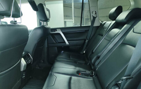 Toyota Land Cruiser Prado 150 рестайлинг 2, 2021 год, 6 119 000 рублей, 21 фотография