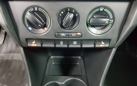 Skoda Rapid I, 2014 год, 1 095 000 рублей, 8 фотография