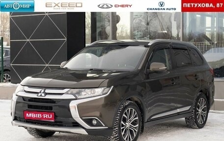 Mitsubishi Outlander III рестайлинг 3, 2016 год, 1 860 000 рублей, 1 фотография