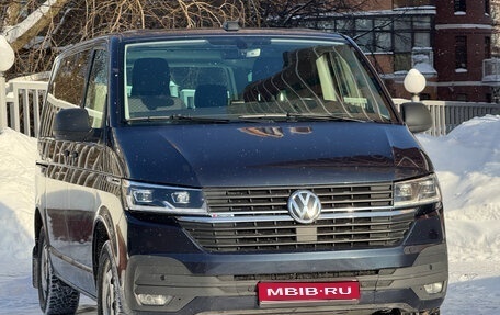 Volkswagen Multivan T6 рестайлинг, 2021 год, 6 000 000 рублей, 1 фотография