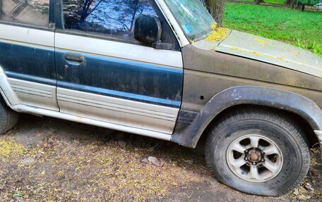 Mitsubishi Pajero III рестайлинг, 1993 год, 50 000 рублей, 4 фотография