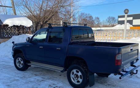 Toyota Hilux VI, 1999 год, 900 000 рублей, 2 фотография