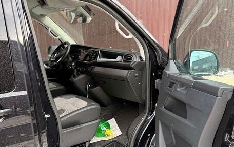 Volkswagen Multivan T6 рестайлинг, 2022 год, 7 250 000 рублей, 6 фотография