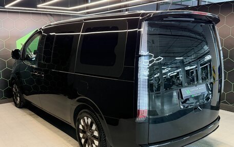 Hyundai Staria, 2023 год, 7 490 000 рублей, 4 фотография