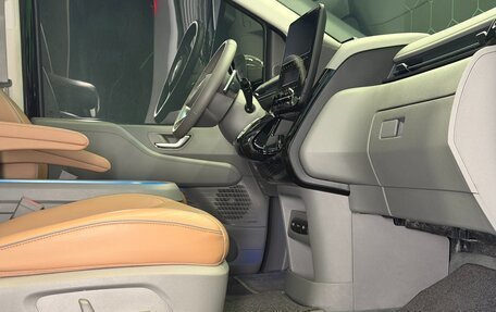 Hyundai Staria, 2023 год, 7 490 000 рублей, 16 фотография