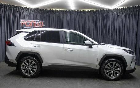 Toyota RAV4, 2022 год, 3 998 000 рублей, 4 фотография