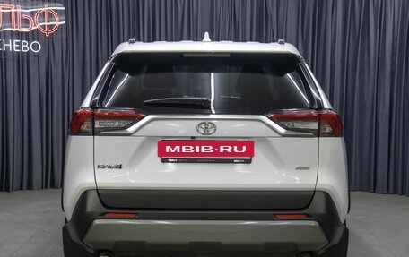 Toyota RAV4, 2022 год, 3 998 000 рублей, 6 фотография