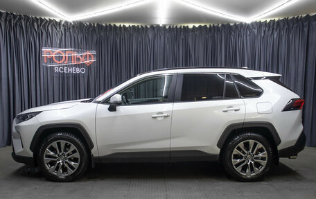 Toyota RAV4, 2022 год, 3 998 000 рублей, 8 фотография