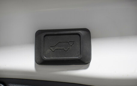 Toyota RAV4, 2022 год, 3 998 000 рублей, 21 фотография