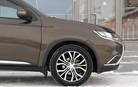 Mitsubishi Outlander III рестайлинг 3, 2016 год, 1 860 000 рублей, 9 фотография