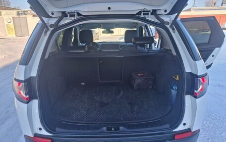 Land Rover Discovery Sport I рестайлинг, 2017 год, 2 000 000 рублей, 8 фотография