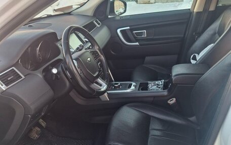 Land Rover Discovery Sport I рестайлинг, 2017 год, 2 000 000 рублей, 5 фотография