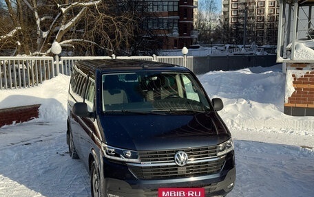 Volkswagen Multivan T6 рестайлинг, 2021 год, 6 000 000 рублей, 3 фотография