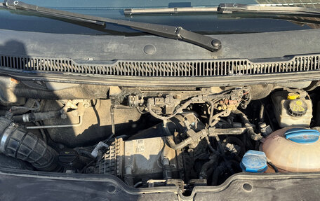 Volkswagen Multivan T6 рестайлинг, 2021 год, 6 000 000 рублей, 15 фотография