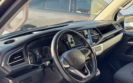 Volkswagen Multivan T6 рестайлинг, 2021 год, 6 000 000 рублей, 18 фотография