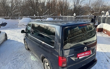 Volkswagen Multivan T6 рестайлинг, 2021 год, 6 000 000 рублей, 13 фотография