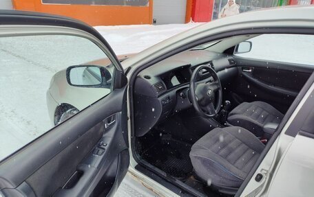 Toyota Corolla, 2004 год, 370 000 рублей, 10 фотография