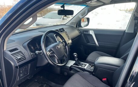 Toyota Land Cruiser Prado 150 рестайлинг 2, 2021 год, 5 680 000 рублей, 8 фотография