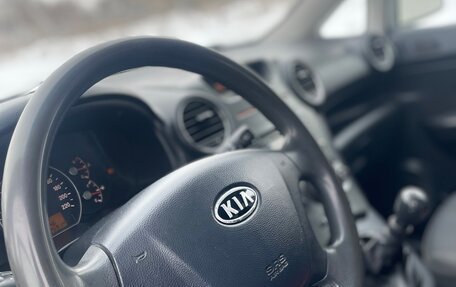 KIA Carens III (RP), 2011 год, 550 000 рублей, 8 фотография