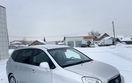 KIA Carens III (RP), 2011 год, 550 000 рублей, 7 фотография