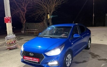 Hyundai Solaris II рестайлинг, 2018 год, 955 000 рублей, 2 фотография
