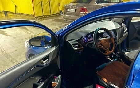 Hyundai Solaris II рестайлинг, 2018 год, 955 000 рублей, 10 фотография