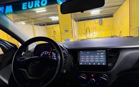 Hyundai Solaris II рестайлинг, 2018 год, 955 000 рублей, 17 фотография