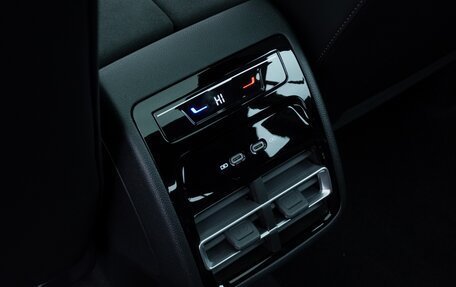 Volkswagen Tiguan, 2025 год, 4 799 000 рублей, 23 фотография