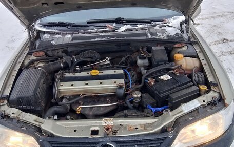 Opel Vectra B рестайлинг, 1997 год, 125 000 рублей, 1 фотография