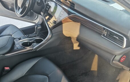 Toyota Camry, 2019 год, 2 850 000 рублей, 9 фотография